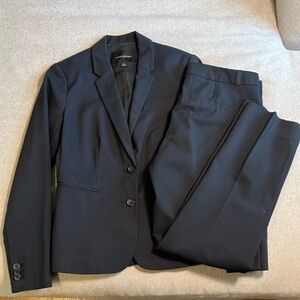 Women’s Banana Republic Black pantsuit